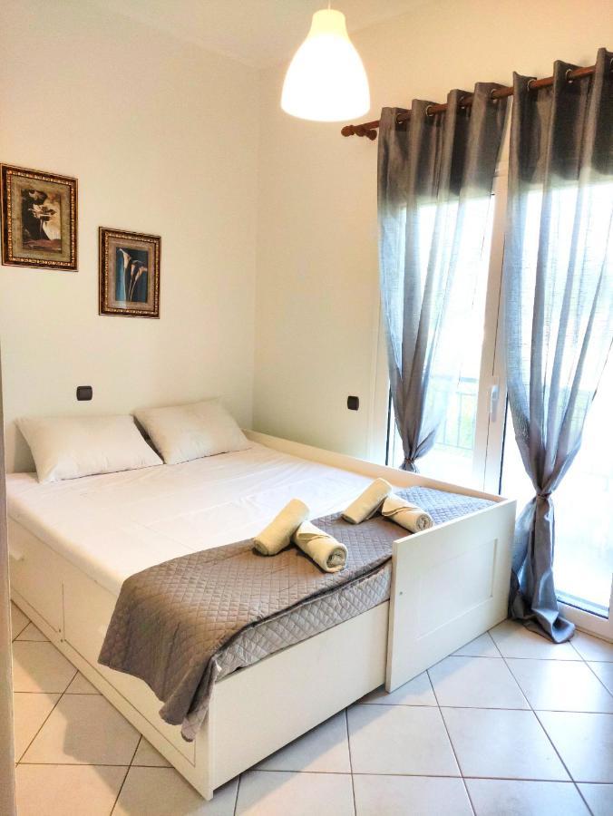 Anastasiou Home In Central Crossroad Parga Exterior photo